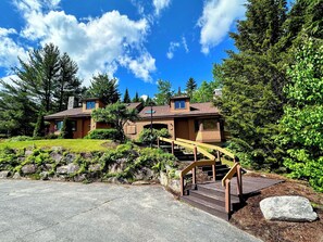 Interior - Fc43 Renovated Cozy Spacious Cottage With AC, air Hockey, Wifi Close to ski Trails! (Bretton Woods)