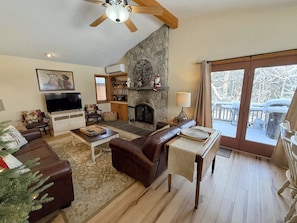 Villa (5 Bedrooms) | Interior - Fc14 Slopeside Bretton Woods Cottage With AC, Large Patio and Private Yard! Walk to Slopes! (Bretton Woods)