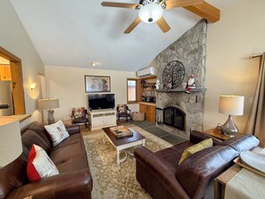 Villa (5 Bedrooms) | Interior