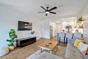 Interior - 2003 Costa Del Mar Road - Unit 676 (Carlsbad)