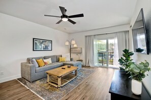 Interior - 2003 Costa Del Mar Road - Unit 676 (Carlsbad)