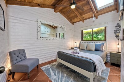 5194 Carlsbad Lower