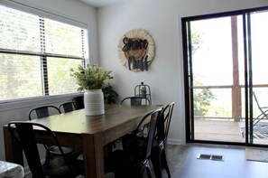 Interior - Shore Nuff, a Relaxing 4-bedroom Vacation Home on Canyon Lake (Canyon Lake)