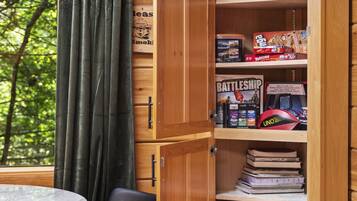 Chalet (3 Bedrooms) | Interior