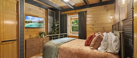 Chalet (2 Bedrooms) | Interior