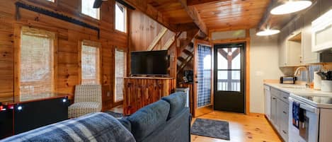 Chalet (3 Bedrooms) | Interior