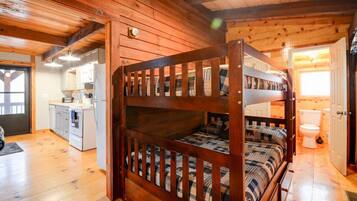 Chalet (3 Bedrooms) | Interior