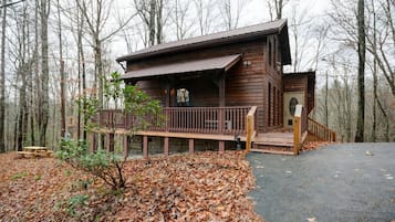 Chalet (3 Bedrooms) | Façade de l’hébergement