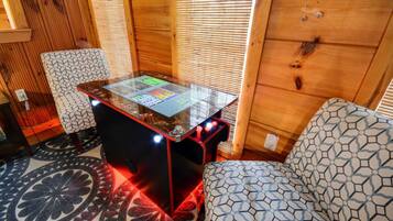Chalet (3 Bedrooms) | Interior