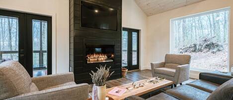 Chalet (2 Bedrooms) | Interior