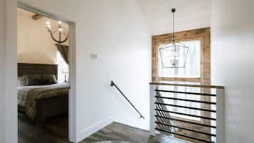 Chalet (2 Bedrooms) | Interior