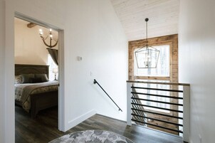 Chalet (2 Bedrooms) | Interior