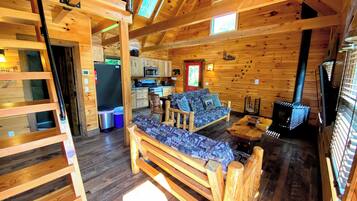 Chalet (2 Bedrooms) | Interior