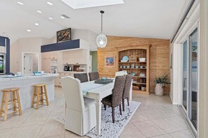 Interior - Cc2101 (Cape Coral)