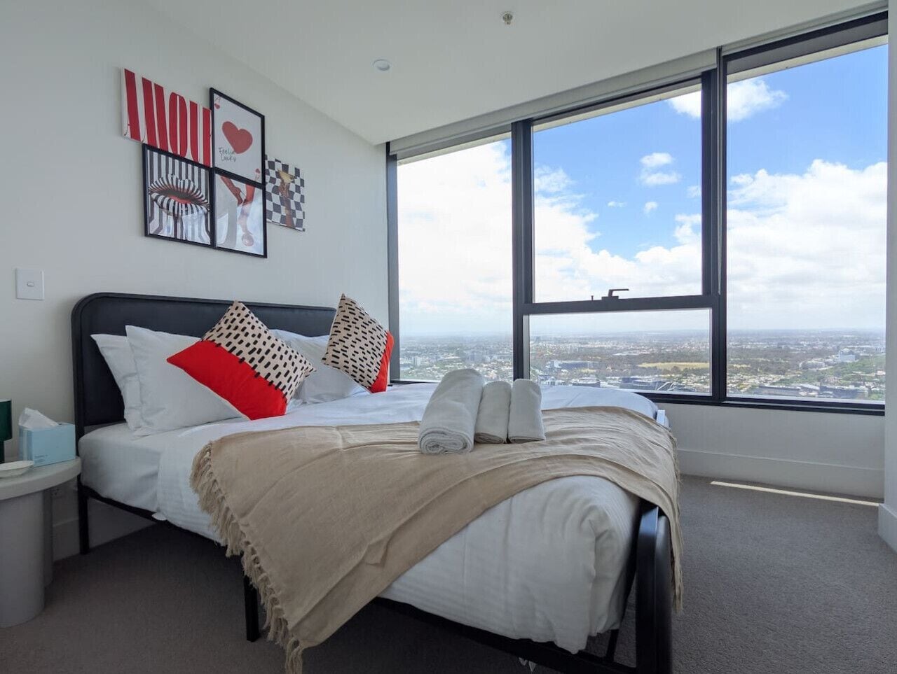 2 bedrooms, iron/ironing board, WiFi, bed sheets