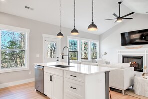 Interior - Oceans of Evergreen | Pet-Friendly 3BR Mountain Retreat Near Asheville (Alexander)