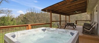 Lazy Bear Meadow | Dog-Friendly Cabin with Fenced Yard, Hot Tub & Putting Green