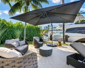 Villa | 4 bedrooms - Private Waterfront Luxury Villa Resort-style Living Privacy (Fort Lauderdale)