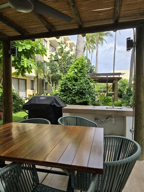 Outdoor dining - Our paradise designed to make you feel  at home, but with the luxury (Mazatlán)