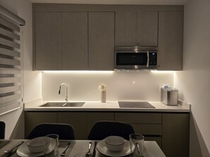 Fridge, microwave, oven, stovetop - Our paradise designed to make you feel  at home, but with the luxury (Mazatlán)