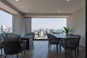 Dining - Confortable y Espacioso PH en Polanco 2 Hab (Ciudad de México)