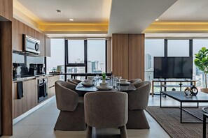 Microwave, oven, stovetop, coffee/tea maker - Confortable y Espacioso PH en Polanco 2 Hab (Ciudad de México)