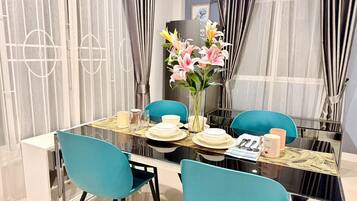 Classic House, Air conditioning | Dining