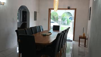 Habitación Deluxe doble, vistas a la montaña | Restauración