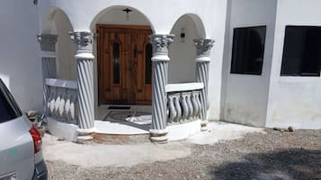 Habitación doble Deluxe, vista a la montaña | Detalle exterior