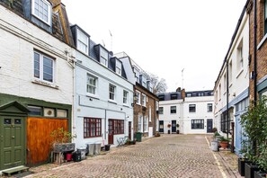 Exterior - Blueground | London, view, nr Kensington Gardens (London)