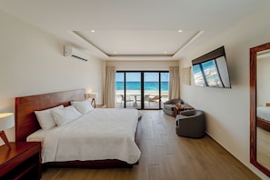 WiFi, bed sheets - Ocean Breeze: New downtown room (Isla Mujeres)