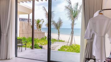 Premier Room, Ocean View | Minibar, in-room safe, blackout drapes, iron/ironing board