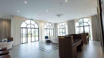 40-inch TV with cable channels