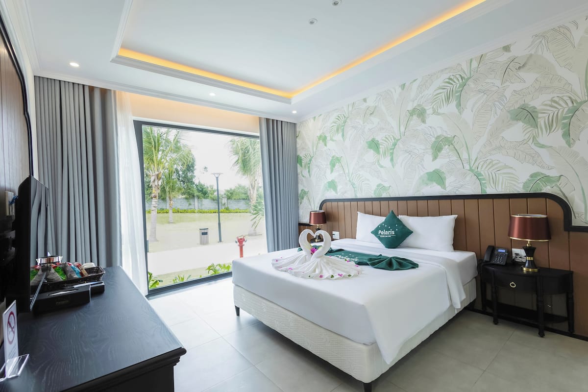 Minibar, in-room safe, blackout drapes, iron/ironing board