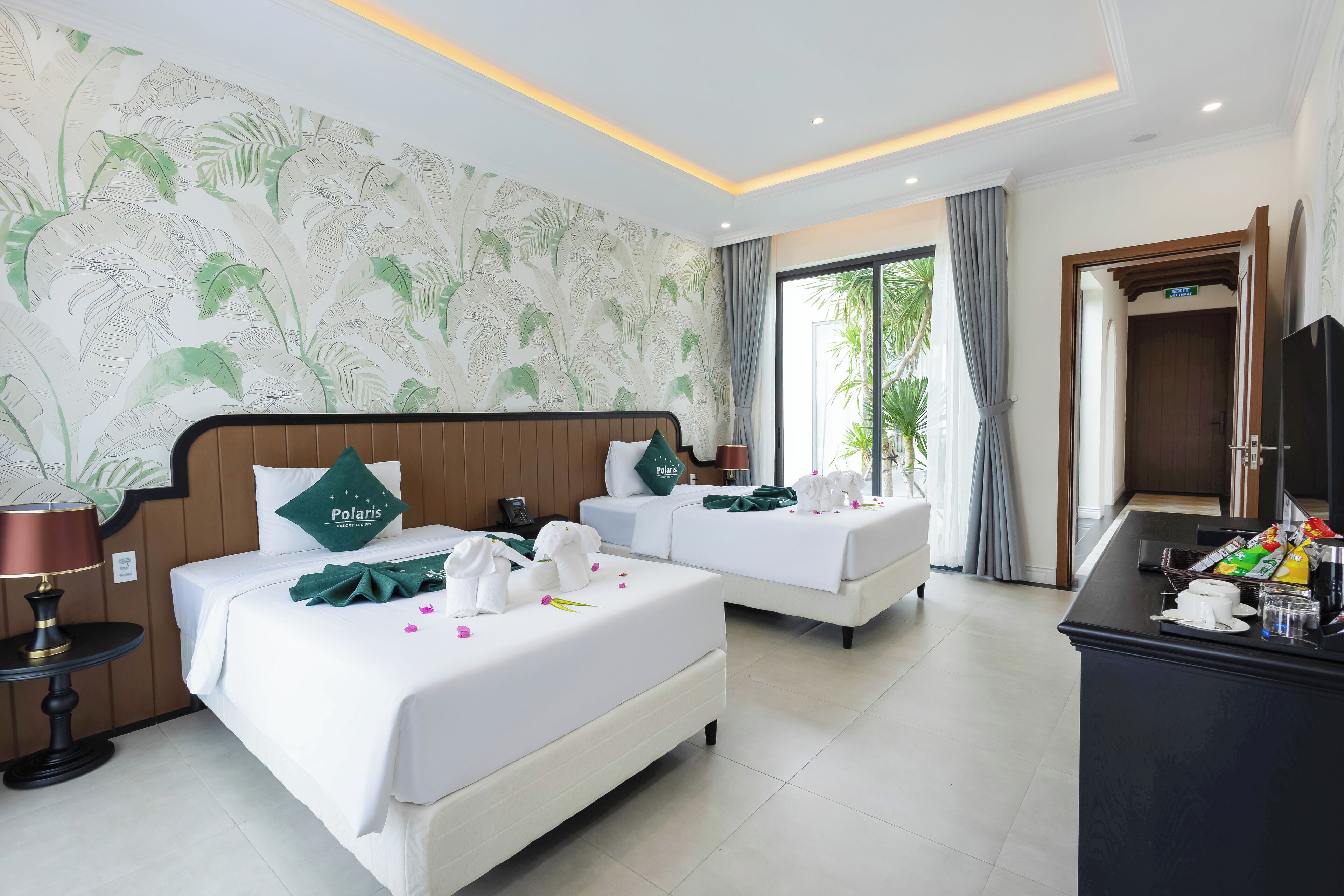 Villa, 1 Bedroom, Garden View (02 Twin Beds) | Minibar, in-room safe, blackout drapes, iron/ironing board