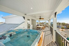 Terrace/patio - New Luxury Villa on Sunset Beach, Roof Top Spa, Gulf Views, Outdoor Kitchen (Treasure Island)