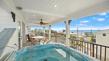 Bain à remous extérieur