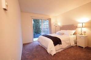 2 slaapkamers, een bureau, een strijkplank/strijkijzer, gratis wifi