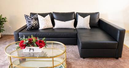 Peaceful Family Friendly 2-bed 2-bath Entire Apt Unit in Belmont Hill