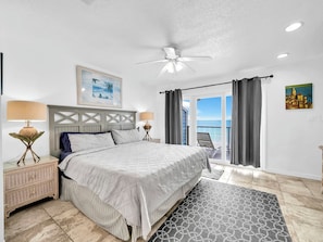 2 bedrooms, iron/ironing board, free WiFi, bed sheets - Directly On The Beach! Parking, Sleeps 8, Sanddollar 19A (Miramar Beach)