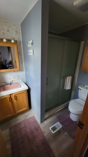 Bruser, håndklæder, Toiletpapir