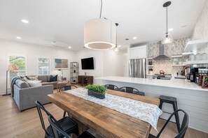 Interior - Sand-Tastic! Beach Access, Bikes, Pool & Hot Tub (Rosemary Beach)