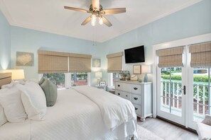 2 bedrooms, free WiFi, bed sheets - WaterColor 2Bedroom– Pools, Beach & Bikes (Santa Rosa Beach)