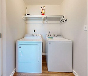 Interior - Boardwalk, Shared Pool, Parking for 5 (Port Aransas)