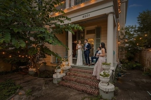 Exterior - 6 BR/3BA Gorgeous, Historic, Charming, Trolley, French Quarter, Sleeps 12 (Metairie)