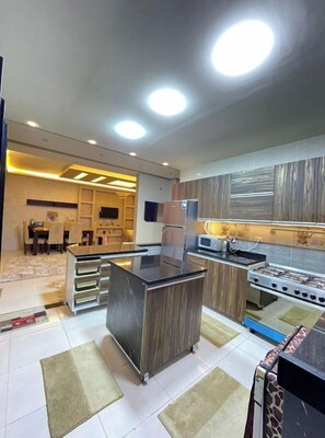 Private kitchen - 3 Bedroom Apartment with private yard @New Cairo (Cairo)