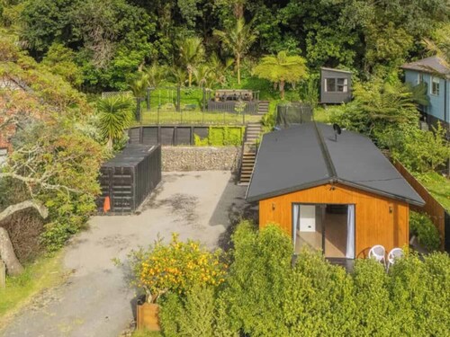  Family Getaway with only a 4min stroll to the Beach