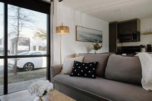 Smart TV - Coastal Container Home - One Block to Cargo Food Court and More! (Wilmington)