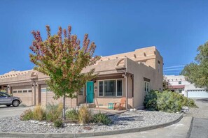 Exterior - Monthly Rental- Close to Town and a Hot Tub (Salida)