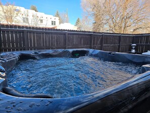 Outdoor spa tub - Monthly Rental- Close to Town and a Hot Tub (Salida)